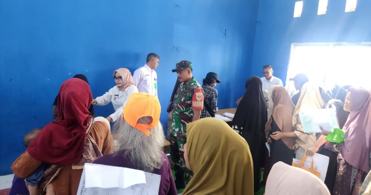 1085 Warga Kelurahan Sukatani Kecamatan Rajeg Terima Bantuan BLT Kesra
